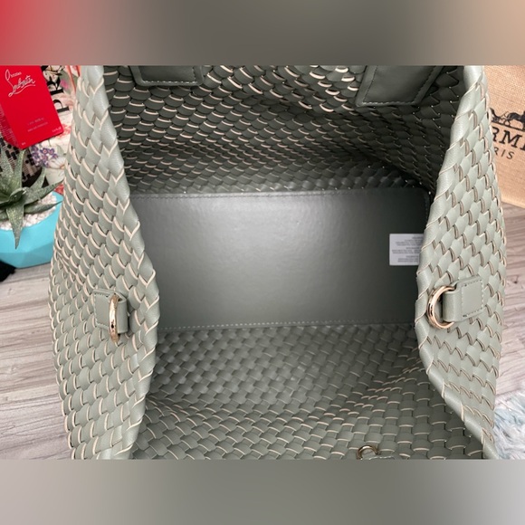 ✨🎁🎁Anne Klein Green Woven Tote Bag with Pouch✨NEW - Picture 5 of 14